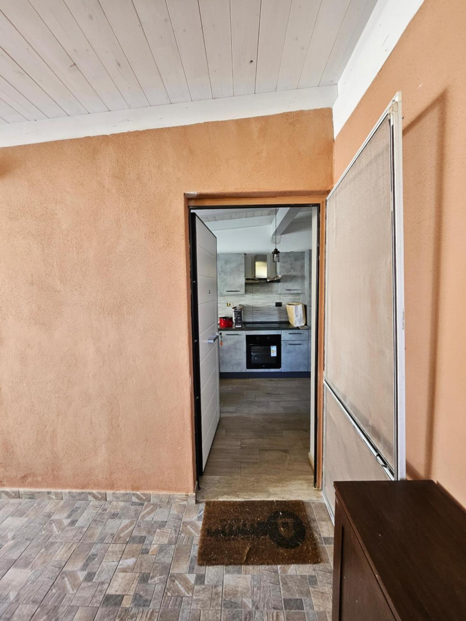 Casa Vacanze Dragona 15 Min Fco 10 Min Ostia Acilia Bilik gambar